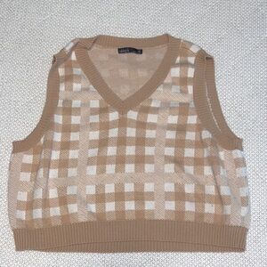 Chic Beige and White Checkered Crop Top